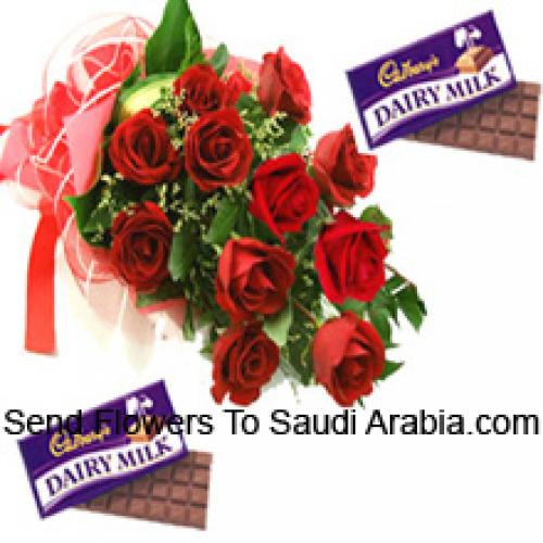 12 Lindas Rosas Vermelhas com Chocolates Cadbury